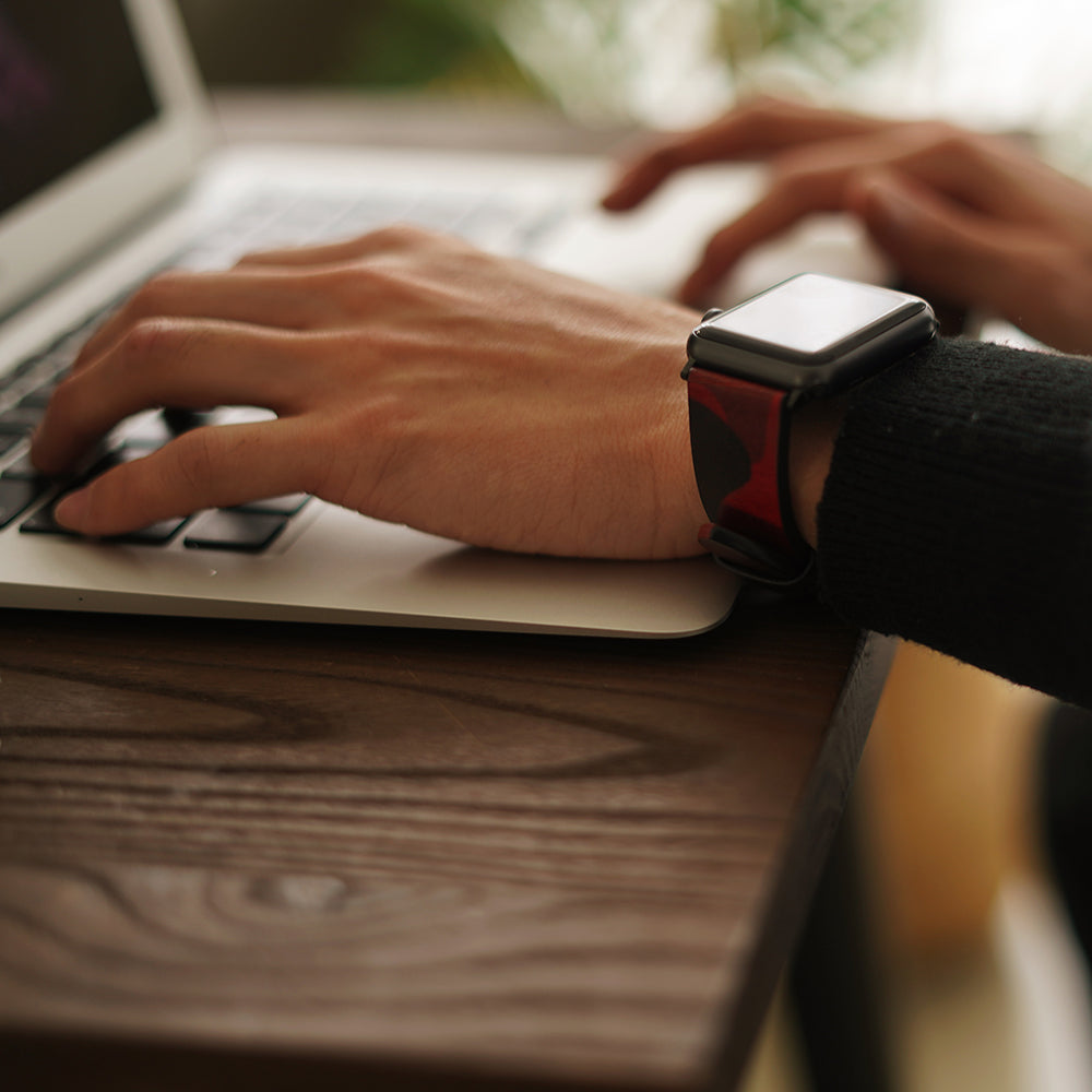 D9 Italian Camo Leather Strap for Apple Watch SE, ULTRA 2, Series 1-9 42/44/45/49mm (Red)