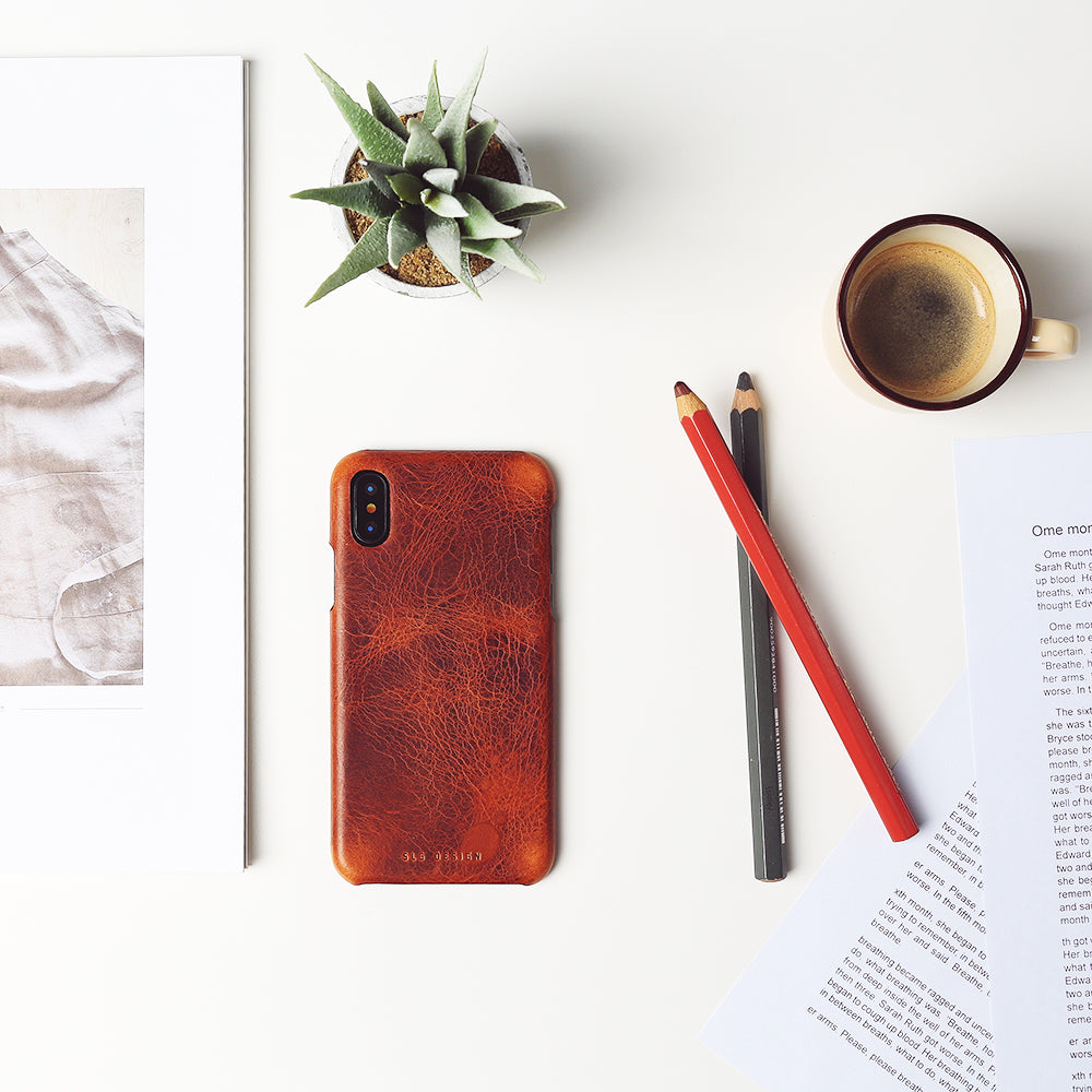 D7 Italian Wax Leather Back Case for iPhone X / XS Brown